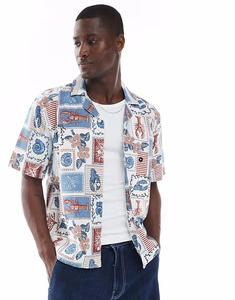 Текстурированная рубашка с короткими рукавами Hollister с принтом в виде омаров и коллажа