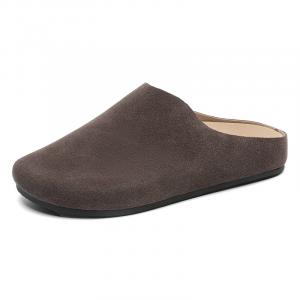 MADALLO Мужские домашние тапочки с закрытым носком на резиновой подошве устойчивые к истиранию коричневые, цвет Brown