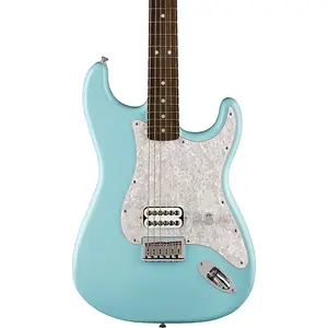 Электрогитара Fender Tom DeLonge Stratocaster с звукоснимателем Invader SH8, Daphne Blue
