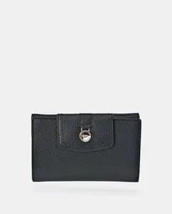 Большой кожаный кошелек черного цвета с клапаном и застежкой Daviletto