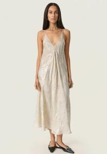 Платье Soaked in Luxury Day dress, Ancient Scroll Metallic Print/Silver-Coloured