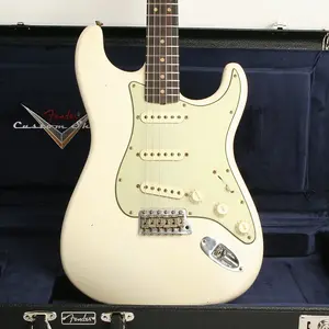 Fender Custom Shop Ограниченная серия 1964 L-Series Stratocaster Journeyman Relic 3A с грифом из розового дерева, состаренный Olympic White L11570