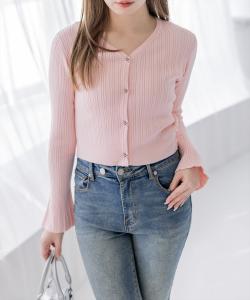 Вязаный кардиган с ленточками и пуговицами