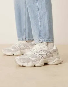 Серые кроссовки New Balance 9060 с принтом оленя