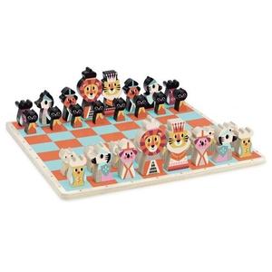 Вилак играет в шахматы Vilac