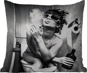 Подушка для улицы - Женская - Винтажная - Бигуди - Туалет - Сигарета - 40x40 см - Устойчива к погодным условиям - Подушка для отдыха - Подушка - Для интерьера - Обивка с изображением MuchoWow