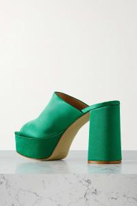 PORTE & PAIRE атласные мюли на платформе, изумруд