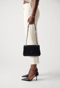 Сумка через плечо NOELLE II XBODY FLAP - Across body bag Guess, черный