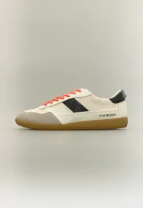 Тренеры августина Steve Madden, White/Black