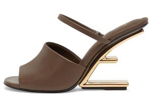 Первые шлепанцы женские коричневые Fendi