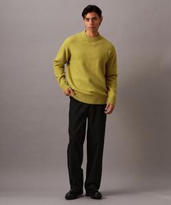 (M) Классический трикотажный топ Calvin Klein, джинсы Calvin Klein J326737