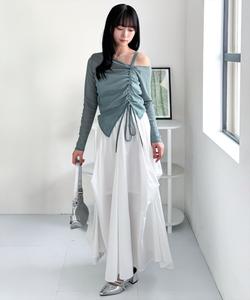 Топ с боковым шнурком на одно плечо, прозрачный, сшитый по фигуре.