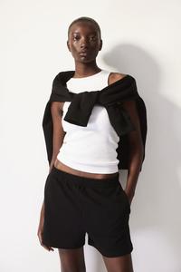 Спортивные шорты H&M, черный