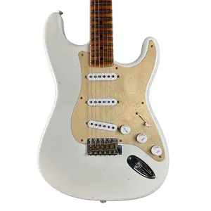 Fender Custom Shop Ограниченная серия Roasted '54 Strat Journeyman Relic '55 Desert Tan с футляром