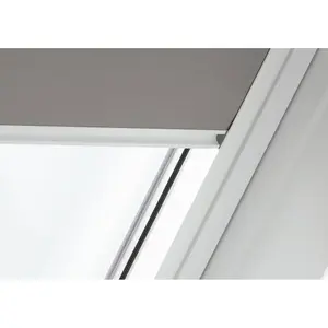 Затемняющая рулонная штора DKL P06 0705SWL затемняющая, установка без сверления в направляющих, белые направляющие и ручка Velux, серый/белый