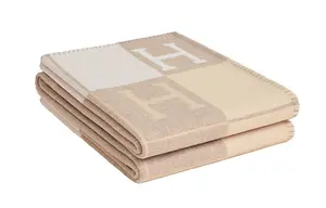 Пледы, пледы для дивана и флисовые одеяла HERMES, желтый