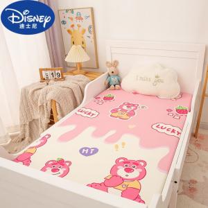 Disney Простыня на резинке для детей 135х190 см, хлопок, дизайн Strawberry Bear