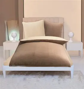 Комплект постельного белья Cashmere Reversible, 2 предмета: пододеяльник 135 x 200 см, наволочка 80 x 80 см, цвет 71-серо-коричневый/белый с оттенком Gözze