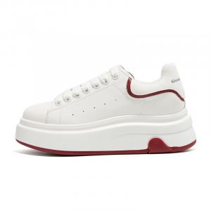 Bull charm Женские низкие скейтбордские кроссовки White Red, цвет White Red