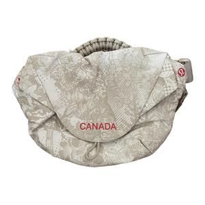 Lululemon Нейлоновая сумка круассан через плечо унисекс бежевая, Tan