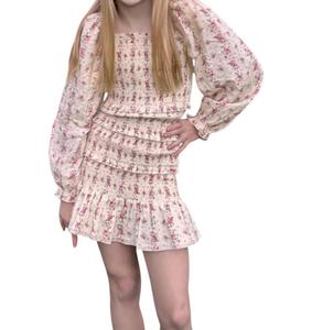 Платье Layla с длинными рукавами для девочки в кремовом цветочном узоре KatieJnyc