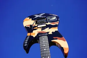 ESP/Japan Signature Series George Lynch Desert Eagle 6-струнная электрогитара с чехлом (2025)
