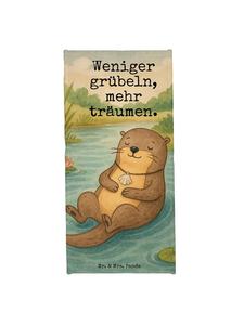 Mr. & Mrs. Panda Банное полотенце с изображением панциря выдры и надписью белого цвета