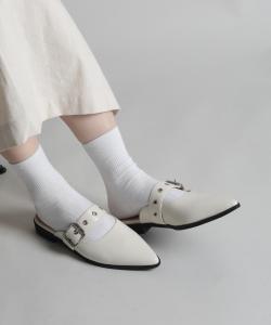 Туфли-лодочки в стиле панк с поясом Aimoha - Select -, цвет Off White