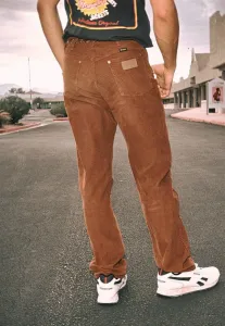 Джинсы wrangler x stranger things. Wrangler, Brown