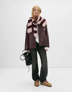 Куртка из искусственной кожи Pull&Bear со швами бордового цвета