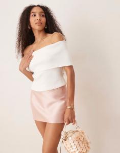 Топ Mango плотной вязки с открытыми плечами белого цвета