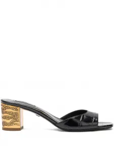 Мюли с тиснением под кожу крокодила Roberto Cavalli, черный