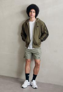 Толстовка Adidas Sportswear Zip-up sweatshirt, Olive/Black/Olive