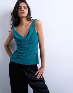 Бархатная майка-комбинация Topshop с перекрученными плечами в бирюзовом цвете