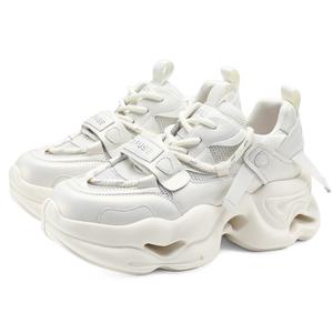 D FUSE SCANDINAVIA Износостойкие и легкие низкие кроссовки на массивной подошве для женщин D:FUSE SCANDINAVIA, Beige