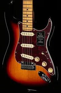 Fender Player II Modified Stratocaster с кленовой накладкой грифа, 3-Tone Sunburst (372)