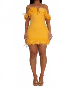 Желтое мини-платье с цветочным принтом Diva