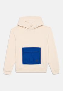 Худи Calvin Klein Jeans CONTRAST POCKET HOODIE UNISEX, Whitecap Gray/Off-White