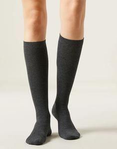 Длинные атласные носки Calzedonia из смеси хлопка и сатина темно-серого цвета