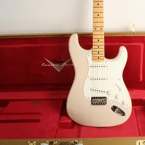 Fender Custom Shop Vintage Custom '55 Hardtail Strat Time Capsule Package, кленовая гриф, состаренный белый блонд R141575