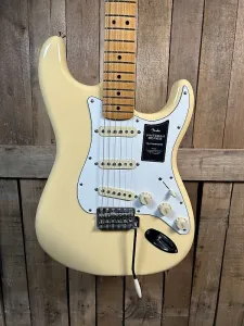 Электрогитара Fender Vintera II '70s Stratocaster - винтажный белый с грифом из клена
