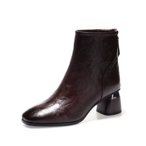 Devanro Коричневые женские полусапожки на каблуке 6 см, цвет Brown