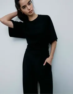 Черная футболка с короткими рукавами Stradivarius Soft-touch