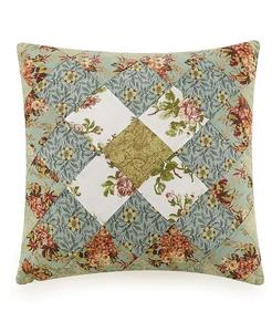 Декоративная подушка Olivia Patchwork размером 16 x 16 дюймов Modern Heirloom, зеленый