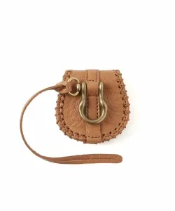 Лестница из магнитных брелоков для ключей