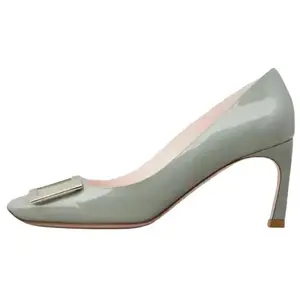 Туфли-лодочки с пряжкой Trompette Roger Vivier, Original Shoe Box Included