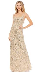 Золотое платье с пайетками и круглым вырезом Mac Duggal
