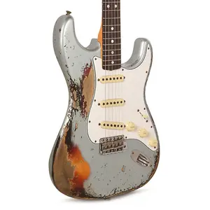 Fender Custom Shop 1965 Stratocaster Super Heavy Relic Супервыцветший старинный Firemist Silver поверх 3-цветного Sunburst (Серийный #CZ5588826)
