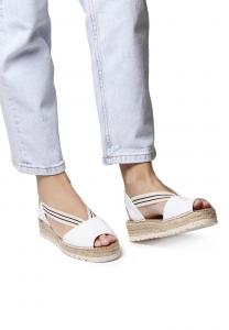 Босоножки на платформе Toni Pons, белый