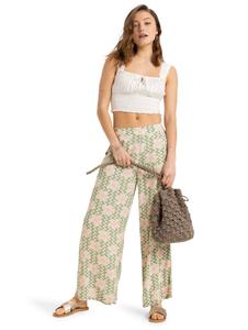 СОМНИТЕЛЬНЫЙ ПЛЯЖНЫЙ РАЗБИВАТЕЛЬ